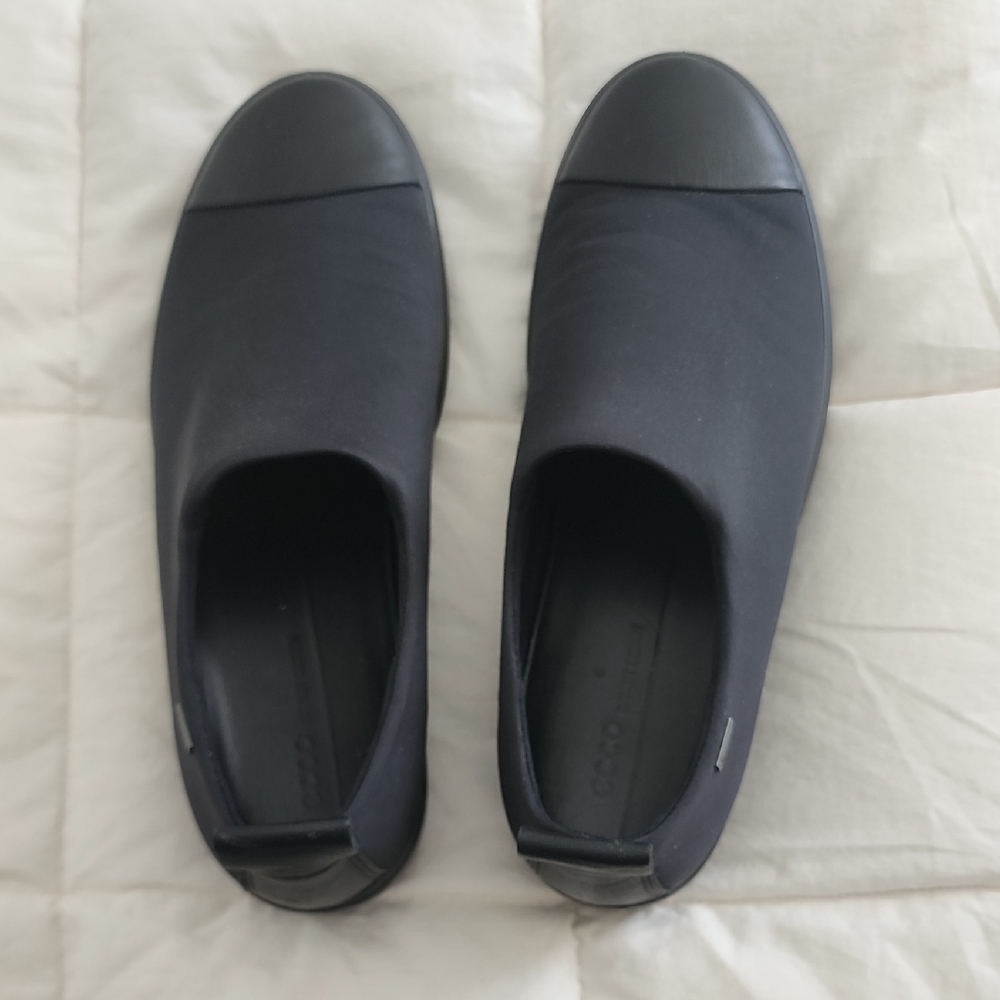 Ecco Women's Black Slip-On Loafers